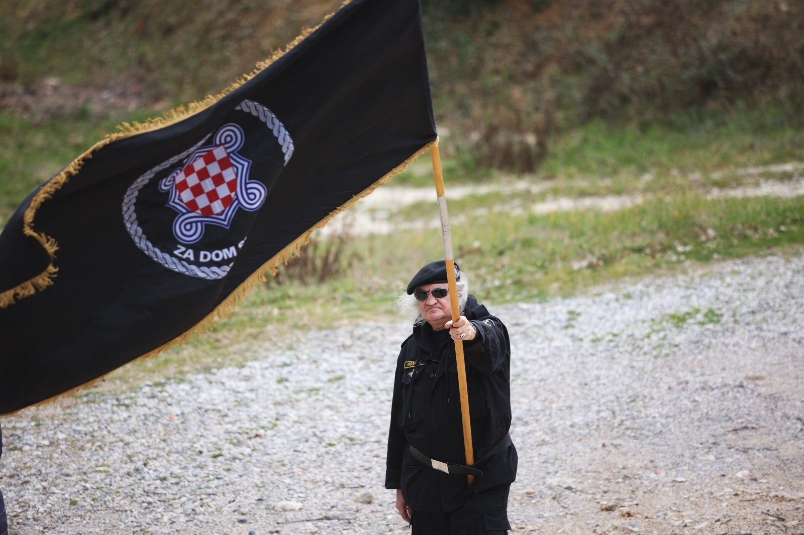 22.01.2021., Zadar- Polaganje vjenaca povodom obiljezavanja 28. obljetnice VRO Maslenica u Islamu Latinskom, te je otkrivena spomen ploca poginulom hrvatskom branitelju Eriku Colicu. Na obiljzavanju je sudjelovao ministar obrane Mario Banozic. Photo: Marko Dimic/PIXSELL