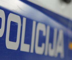 23.01.2014., Sibenik -
Policija kontrolira promet na sibenskim prometnicama.
Photo: Hrvoje Jelavic/PIXSELL