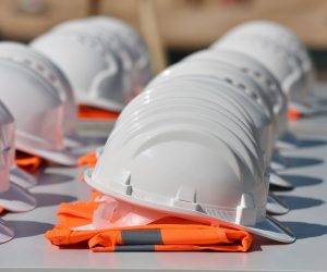 23.09.2020., Sibenik - Ministar mora, prometa i infrastrukture Oleg Butkovic sa suradnicima obisao  radove na projektu rekonstrukcije raskrizja drzavne ceste DC8 u Sibeniku – cvor Rokici.
Photo: Hrvoje Jelavic/PIXSELL
