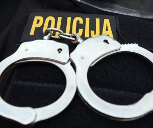 25.09.2014., Sibenik - Povodom Dana policije policijska uprava u Sibeniku na trgu Pavla Subica, ispred zgrade zupanije zainteresiranim je gradjanima omogucila razgledavanje opreme i naoruzanja interventne policije, kao i opreme koju koristi prometna policija u svom radu. 
Photo: Dusko Jaramaz/PIXSELL