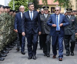 27.05.2020., Zagreb - Svecano obiljezavanje Dana hrvatske vojske, Dana hrvatske kopnene vojske i 29. obljetnice ustrojavanja Hrvatske vojske na Hrvatskom vojnom ucilistu dr. Franjo Tudjman. Predsjednik Vlade Andrej Plenkovic Photo: Robert Anic/PIXSELL