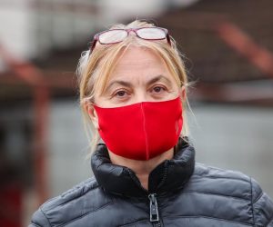 28.12.2020., Glina- Posljedice jutarnjeg potresa vidljive na kucama gradjana. Zamjenica gradonacelnika Gline Branka Baksic Mitic. 
Photo: Luka Stanzl/PIXSELL