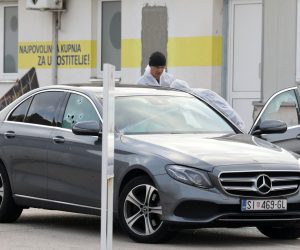 30.01.2021.,Vodice - Jedna muska osoba ubijena je oko 13 sati u Vodicama, a policija traga za zasad nepoznatim napadacem. Photo: Dusko Jaramaz/PIXSELL