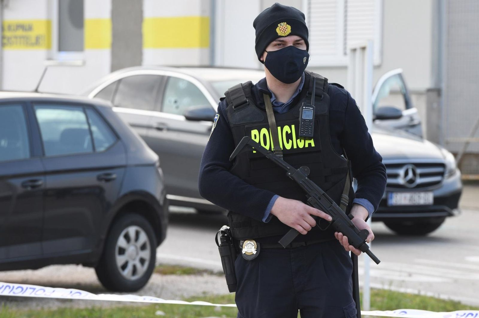 30.01.2021., Vodice - Jedna muska osoba ubijena je oko 13 sati u Vodicama, a policija traga za zasad nepoznatim napadacem. Photo: Hrvoje Jelavic/PIXSELL