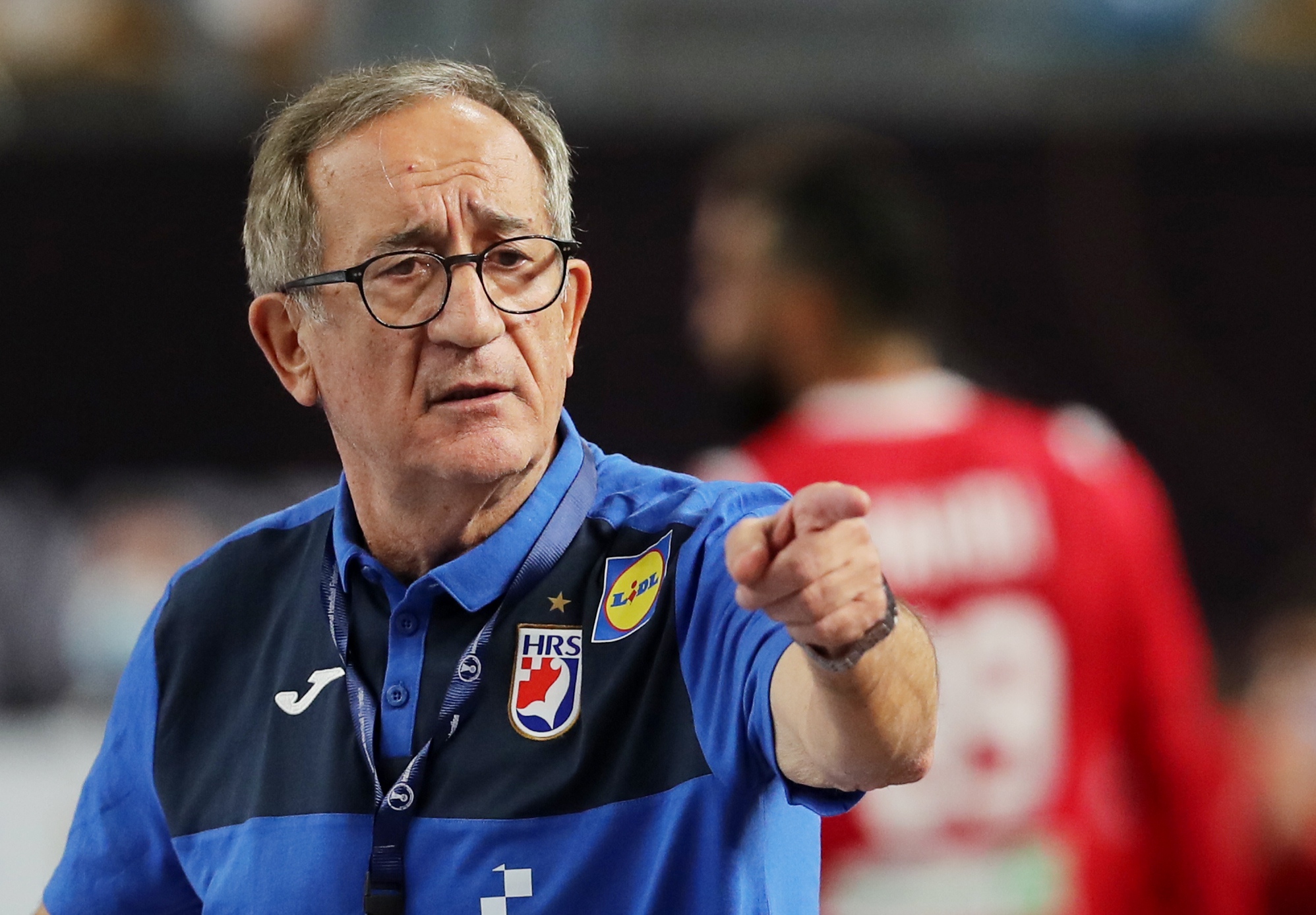2021 IHF Handball World Championship - Main Round Group 2 - Croatia v Bahrain Handball - 2021 IHF Handball World Championship - Main Round Group 2 - Croatia v Bahrain - Cairo Stadium Hall 1, Cairo, Egypt - January 21, 2021 Croatia head coach Lino Cervar during the match Pool via REUTERS/Mohamed Abd El Ghany MOHAMED ABD EL GHANY