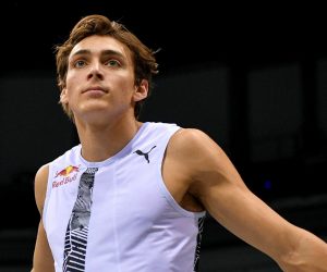 epa08977933 Armand Duplantis of Sweden reacts after winning the men's Pole Vault at the ISTAF Indoor international athletics meeting in Duesseldorf, Germany, 31 January 2021.  EPA/Sascha Steinbach / POOL