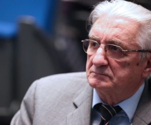 Zagreb, 31.01.2021 - Saborski zastupnik, istaknuti hrvatski znanstvenik i politicar i sin prvog hrvatskog predsjednika, prof. dr. Miroslav Tudman preminuo je u nedjelju navecer u 75. godini. Arhivska fotografija od 10.01.2020. godine prikazje Miroslava Tudmana tijekom komemoracije u spomen preminulom sveucilinom profesoru dr. Zdravku Tomcu.
foto HINA /Zvonimir KUHTIC/ zk