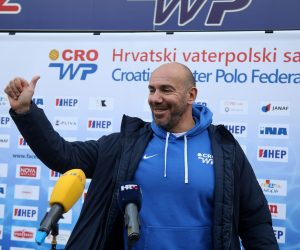 Zagreb, 05.02.2021 - Otvoreni trening hrvatske vaterpolske reprezentacije uoči polaska u Rotterdam na kvalifikacijski turnir za nastup na OI u Tokiju. Na fotografiji Ivica Tucak.
 foto HINA/ Daniel KASAP/ dk
