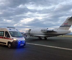 Zagreb, 5.2.2021.- Dravnim zrakoplovom iz Dubrovnika u Zagreb u petak je prevezen èetverogodinjak s rupturom aneurizme u glavi, koji je potom prevezen i primljen u Klinièki bolnièki centar (KBC) Zagreb. 
foto HINA/ Vada RH/ ua