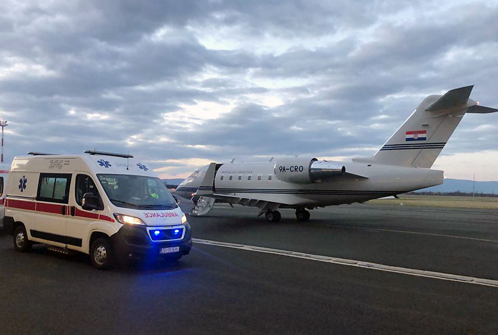 Zagreb, 5.2.2021.- Dravnim zrakoplovom iz Dubrovnika u Zagreb u petak je prevezen èetverogodinjak s rupturom aneurizme u glavi, koji je potom prevezen i primljen u Klinièki bolnièki centar (KBC) Zagreb. 
foto HINA/ Vada RH/ ua