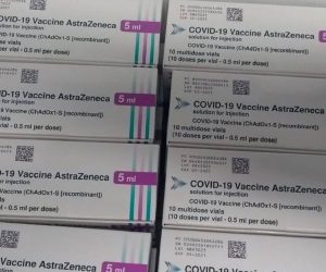 Zagreb, 06.02.2021. - U Hrvatsku je u subotu stiglo prvih 16.800 doza cjepiva AstraZenece koje će od ponedjeljka biti distribuirane diljem Hrvatske za cijepljenje građana, izvijestio je glasnogovornik Vlade RH Marko Milić putem twittera.
foto HINA/ Marko Milić/ ml