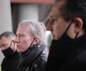 Zagreb, 9.02.2021. - Nezavisni sindikat vozača taksija, koji je u procesu osnivanja, održao je konferenciju za novinare na kojoj su upozorili  na neodržive cijene taksi prijevoza i najavili zahtjeve za izmjenu Zakona o prijevozu u cestovnom prometu.Na slici Goran Črešnjek,Iva Filipović i Tihomir Jaić. foto HINA/ Tomislav PAVLEK/ tp
