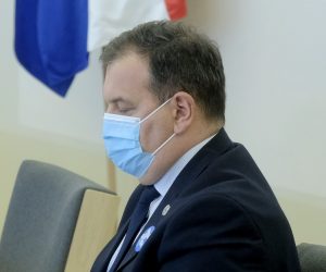 Zagreb, 10.02.2021 - Sastanak Znanstvenog savjeta Vlade RH, pod predsjedanjem premijera Andreja Plenkovića.
Na fotografiji Vili Beroš.
foto HINA/ Edvard ŠUŠAK/ es