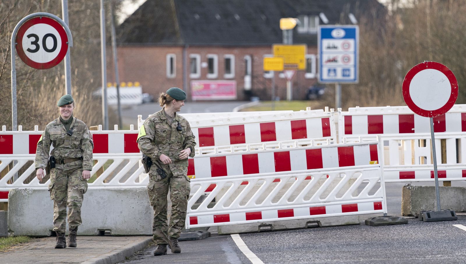 epa09027423 The Danish / German border at Mollehus closed on 21 February 2021. The closing happened after restrictions have been introduced in Flensburg due to a surge in COVID-19 infections in the city.  EPA/Claus Fisker DENMARK OUT