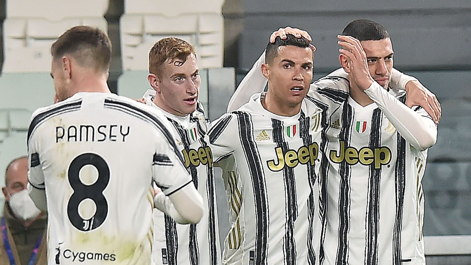 epa09030352 Juventus’ Cristiano Ronaldo jubilates after scoring the goal (2-0) during the italian Serie A soccer match Juventus FC vs FC Crotone at the Allianz stadium in Turin, Italy, 22 February 2021.  EPA/ALESSANDRO DI MARCO