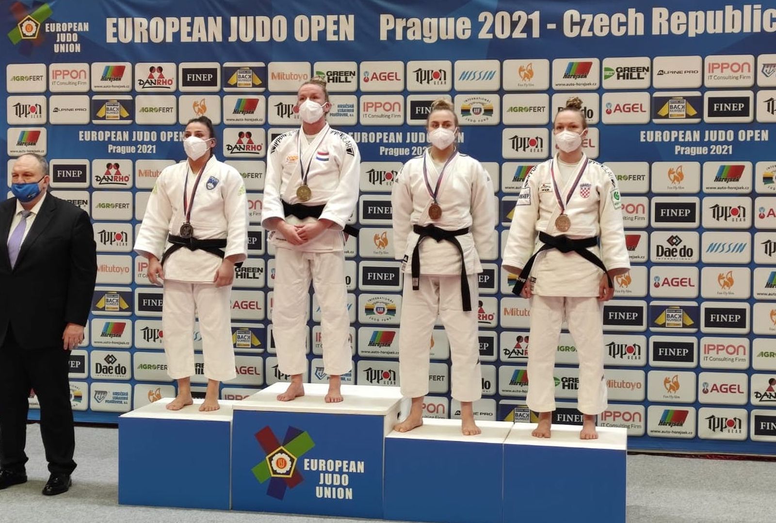 Prag, 28.02.2021. - Hrvatska judo reprezentacija se s European Opena u Pragu vraća s četiri odličja, zlatima Lare Cvjetko (do 70 kg) i Helene Vuković (preko 78 kg) te broncama Ive Oberan (do 63 kg) i Marka Kumrića (do 100 kg). Na fotografiji Iva Oberan, bronca, European Open Prag 2021.
foto HINA/ HRVATSKI JUDO SAVEZ/ ml