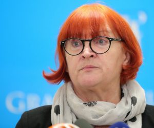 01.02.2021., Zagreb - Galerija Kristofora Stankovica, Starogradska vijecnica. Gradska zastupnica Kluba zastupnika lijevog bloka Rada Boric (Nova ljevica) govorila je na konferenciji za medije uoci 39. sjednice zagrebacke Gradske skupstine. Photo: Sanjin Strukic/PIXSELL