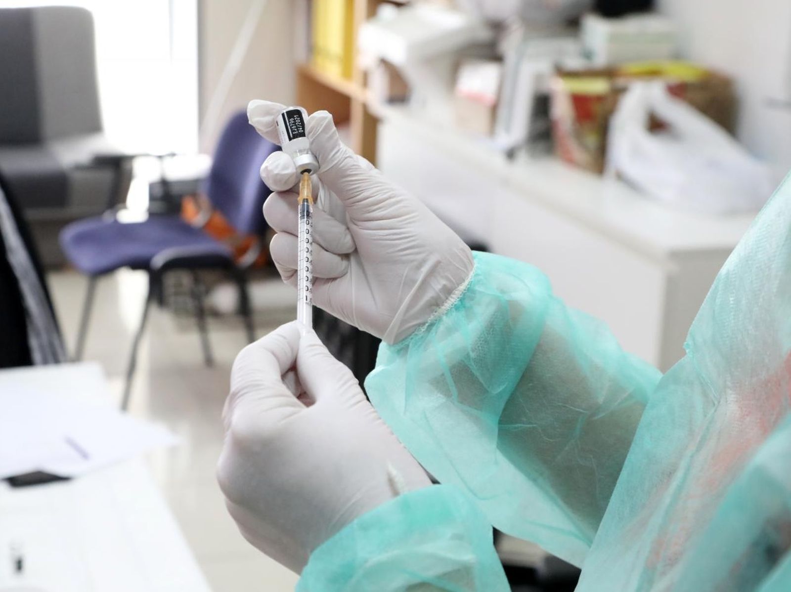 02.01.2021., Sisak - U Zavodu za hitnu medicinu pocelo cijepljenje protiv covid-19. Photo: Edina Zuko/PIXSELL
