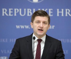 02.02.2021., Zagreb - Banski dvori. Potpredsjednik Vlade i ministar financija Zdravko Maric odrzao je konferenciju za medije o arbitraznim postupcima pred Medjunarodnim centrom za rjesavanje investicijskih sporova vezanim uz konverziju kredita u CHF. Photo: Sanjin Strukic/PIXSELL