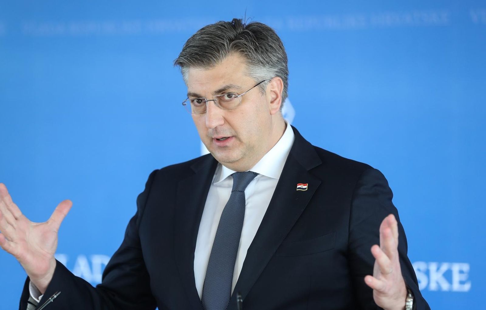 04.02.2021., Zagreb - Predsjednik Vlade Andrej Plenkovic dao je izjavu medijima nakon zavrsene sjednice Vlade u Nacionalnoj i sveucilisnoj knjiznici. Photo: Zeljko Lukunic/PIXSELL