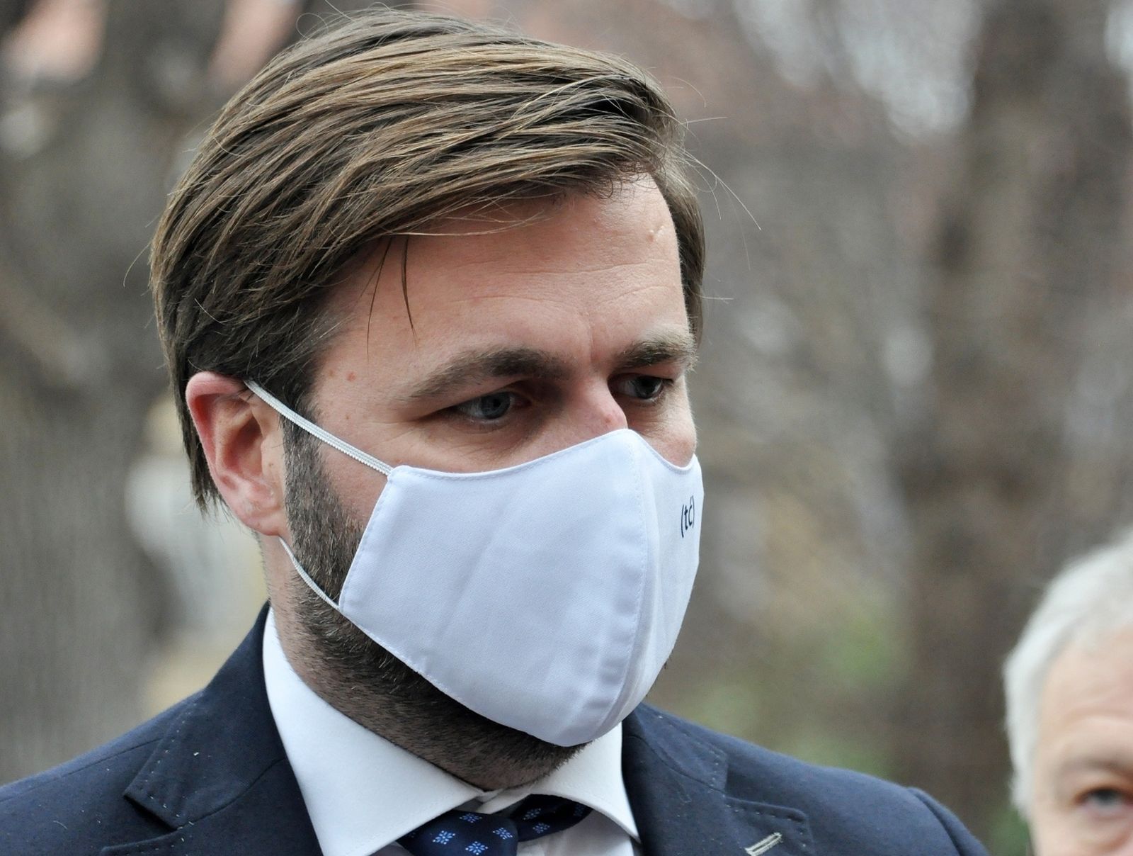 05.02.2021., Pula - Ministar gospodarstva i odrzivog razvoja Tomislav Coric dao je izjavu medijima nakon radnog sastanka s obnasateljem duznosti zupana Fabrizijom Radinom, pulskim gradonacelnikom Borisom Mileticem, gradonacelnikom Rovinja Markom Paliagom i direktorom Fonda za zastitu okolisa i energetsku ucinkovitost Sinisom Kukicem. Photo: Sasa Miljevic/PIXSELL