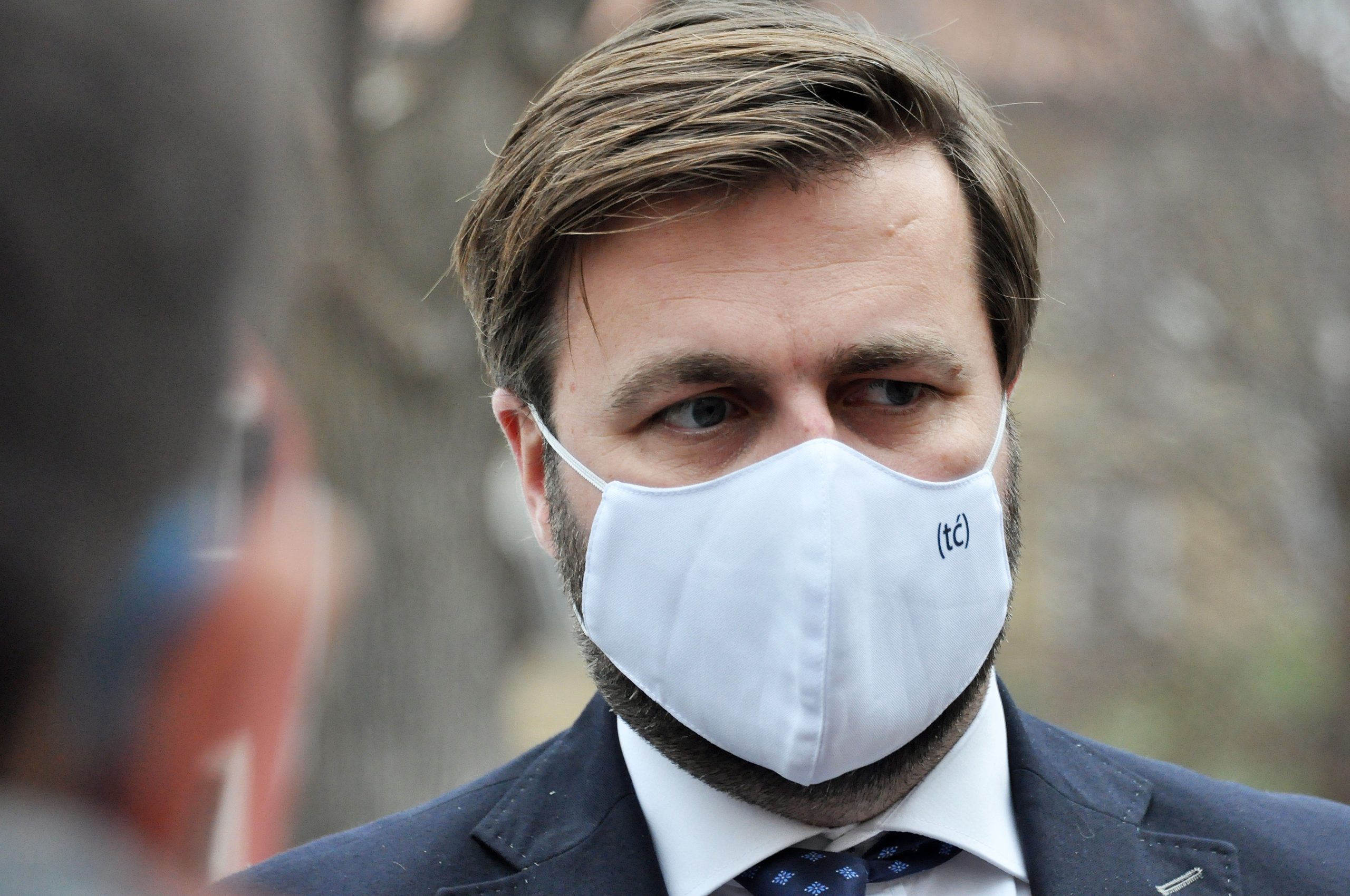 05.02.2021., Pula - Ministar gospodarstva i odrzivog razvoja Tomislav Coric dao je izjavu medijima nakon radnog sastanka s obnasateljem duznosti zupana Fabrizijom Radinom, pulskim gradonacelnikom Borisom Mileticem, gradonacelnikom Rovinja Markom Paliagom i direktorom Fonda za zastitu okolisa i energetsku ucinkovitost Sinisom Kukicem. Photo: Sasa Miljevic/PIXSELL