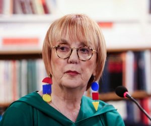 05.12.2019., Rijeka - U antikvarijatu ExLibris predstavljena je knjiga "Ples oko sunca" Vedrane Rudan. Photo: Goran Kovacic/PIXSELL