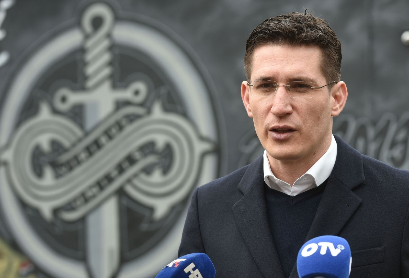 09.02.2021., Zagreb - Ispred Osnovne skole Jure Kastelana clanovi stranke Most na celu s kandidatom Mosta za zagrebackog gradonacelnika Zvonimirom Troskotom odrzali su konferenciju za medije. Zvonimir Troskot. 
Photo: Davorin Visnjic/PIXSELL