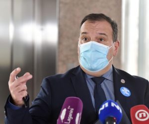 i11.02.2021.,Zagreb - Ministar zdravstva Vili Beros dao je izjavu za medije prije pocetka sjednice vlade.
Photo: Davorin Visnjic/PIXSELL