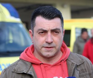 12.02.2020., Karlovac - Vozaci saniteta Doma zdravlja Karlovac su u jednodnevnom strajku solidarnosti zbog nezadovoljstva koeficijentima i placama zaposlenih u sanitetu. Obustavili su rad na nacin da ne obavljaju prijevoz pacijenata osim kronicnih koji moraju biti svakodnevno zbrinuti, a to su dijalizirani, onkoloski te hitni prijevoz u odredjenom vremenu. Tomislav Cerovac sindikalni povjerenik vozaca saniteta.
Photo: Kristina Stedul Fabac/PIXSELL
