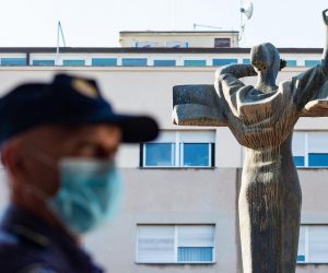 12.08.2020., Split - Policijske snage osiguravaju prostor oko Zupanijskog suda u Splitu na kojem je jutros zapocelo sudenje Filipu Zavadlavu (25), optuzenomu za trostruko tesko ubojstvo u Splitu pocetkom ove godine.
Photo: Milan Sabic/PIXSELL