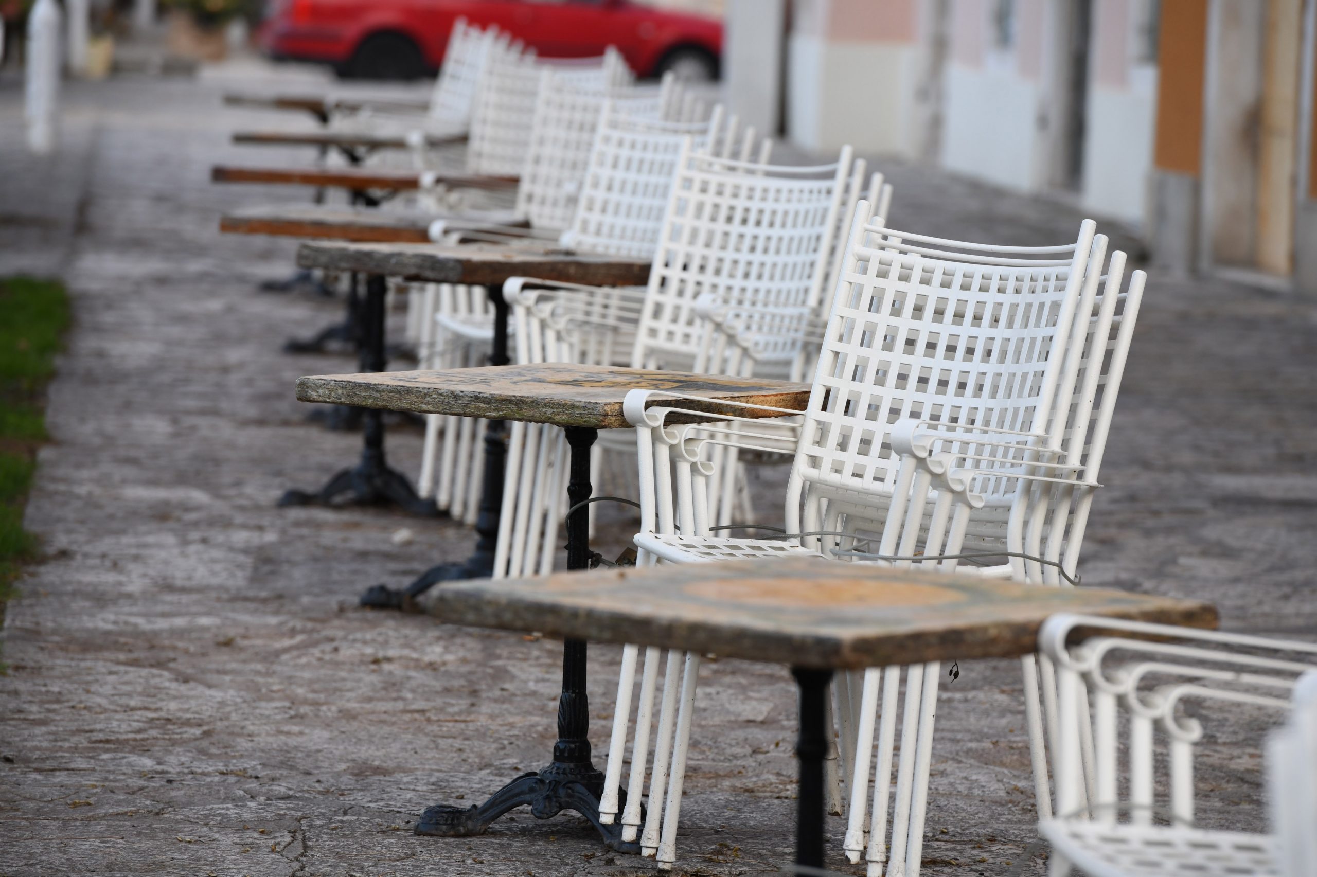 13.01.2021., Sibenik - Ugostiteljski objekti i kafici zatvoreni su vise od mjesec dana zbog lockdown-a, a neki vec traze i novoga vlasnika. 
Photo: Hrvoje Jelavic/PIXSELL