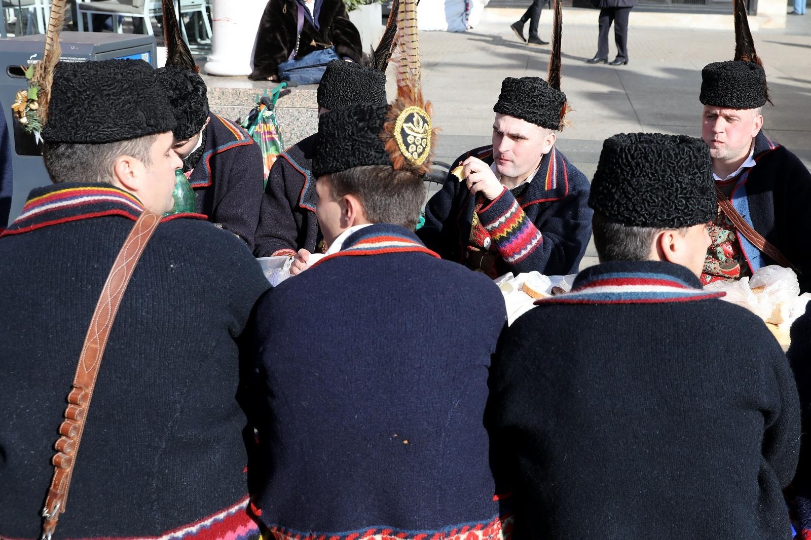 15.02.2019., Zagreb - Odjeveni u narodne nosnje i uz raznovrsnu ponudu domacih autohtonih proizvoda, Zupanjci na Trgu bana Jelacica ponosno predstavljaju i najavljuju 52. Sokacko sijelo, najvecu manifestaciju tradicijske kulture Zupanjskog kraja.
Photo: Patrik Macek/PIXSELL