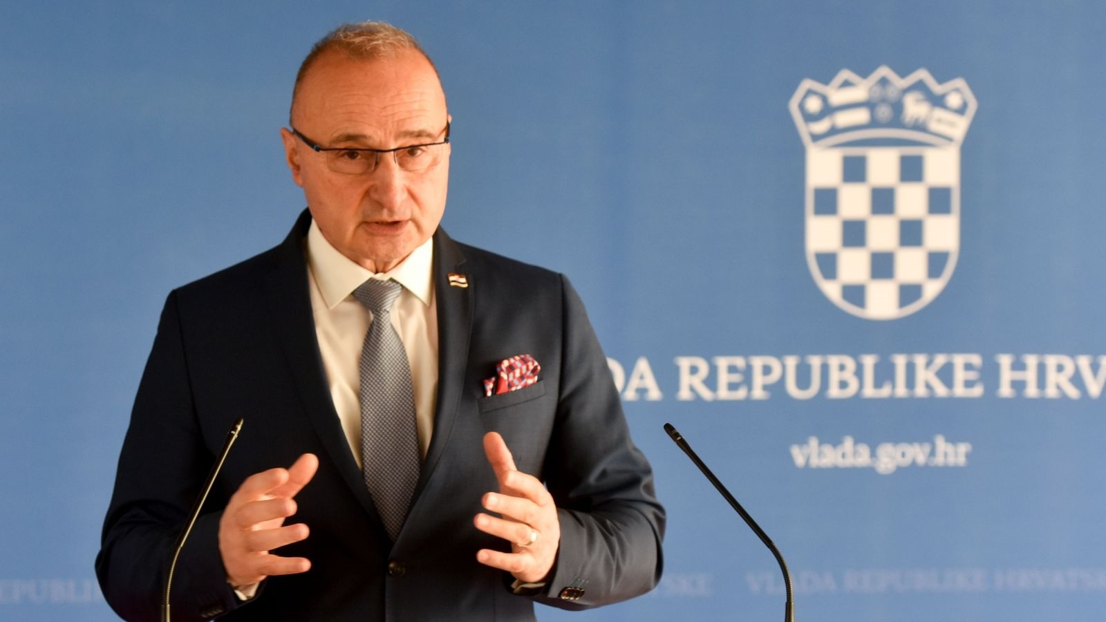 18.02.2021., Zagreb - Ministar vanjskih i europskih poslova Gordan Grlic Radman dao je izjavu medijima nakon odrzane 44. sjednice Vlade odrzanoj u Nacionalnoj i sveucilisnoj knjiznici. Photo: Davorin Visnjic/PIXSELL