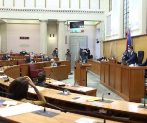 18.09.2020., Zagreb - Sabor je 3. sjednicu nastavio glasovanjem o izvjescu Mandatno imunitetnog povjerenstva o skidanju imuniteta  zastupnicima u slucaju Janaf, nakon cega slijedi rasprava o Konacnom prijedlogu zakona o potvrdjivanju Konvencije Vijeca Europe o integriranom pristupu sigurnosti, zastiti i uslugama na nogometnim utakmicama i drugim sportskim priredbama.
Photo: Patrik Macek/PIXSELL