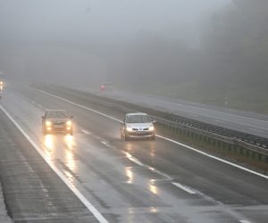 18.11.2016., Rijeka - Malga i kisa na autocesti Rijeka - Zagreb na podrucju Grobnika. 
Photo: Goran Kovacic/PIXSELL
