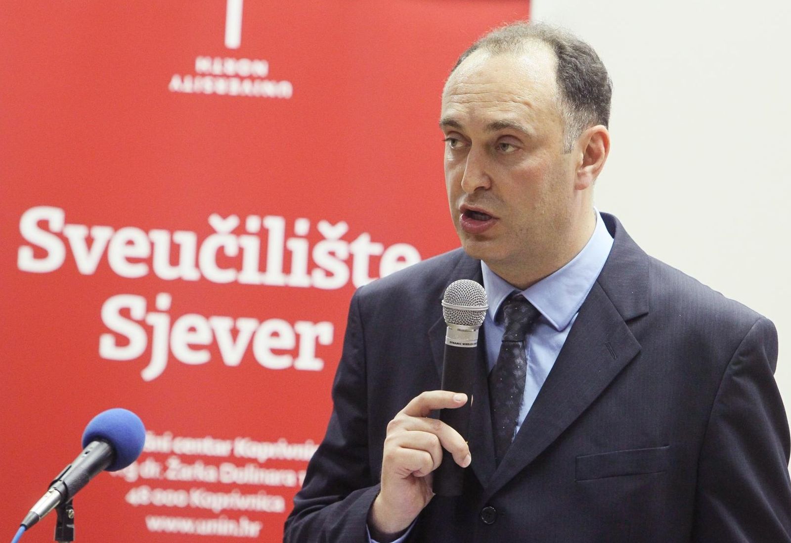 19.05.2014., Koprivnica - Predsjednik RH Ivo Josipovic boravio je u Koprivnici, gdje se druzio sa gradjanima, obisao PU koprivnicko-krizevacku i novoizgradjeni dio Sveucilista sjever, a na kraju boravka je odrzao predavanje na sveucilistu. Na fotografiji: rektor Sveucilista Sjever Marin Milkovic. Photo: Marijan Susenj/PIXSELL