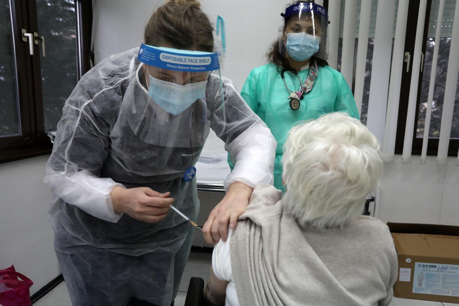 20.01.2021., Rijeka - Pocetak cijepljenja gradjana protiv covida-19 u Domu zdravlja u Ulici Martina Kontusa. Photo: Goran Kovacic/PIXSELL