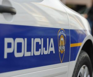 21.10.2013., Sibenik - Policija kontrolira promet na gradskim ulicama.
Photo: Hrvoje Jelavic/PIXSELL