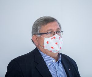 21.12.2020., Rijeka - Otvaranje Tehnolosko-edukacijskog poduzetnickog inkubatora Proizvodni park Torpedo. Za taj projekt gradu Rijeci je odobreno bespovratnih 19,3 milijuna kuna iz Europskog fonda za regionalni razvoj.Gradonacelnik Rijeke Vojko Obersnel  Photo: Nel Pavletic/PIXSELL