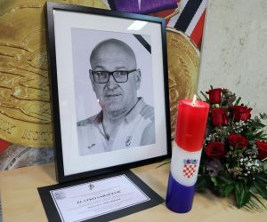 23.02.2021., Zagreb -Hrvatski rukometni savez otvorio je Knjigu zalosti, za sve one koji zele posljednji put podijeliti svoje misli o nasoj rukometnoj legendi Zlatku Saracevicu. 
 Photo: Emica Elvedji/PIXSELL