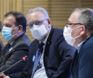 24.02.2021., Zagreb - Nacionalni stozer civilne zastite odrzao je konferenciju za medije u Nacionalnoj i sveucilisnoj knjiznici. Ministar unutarnjih poslova Davor Bozinovic. Photo: Robert Anic/PIXSELL