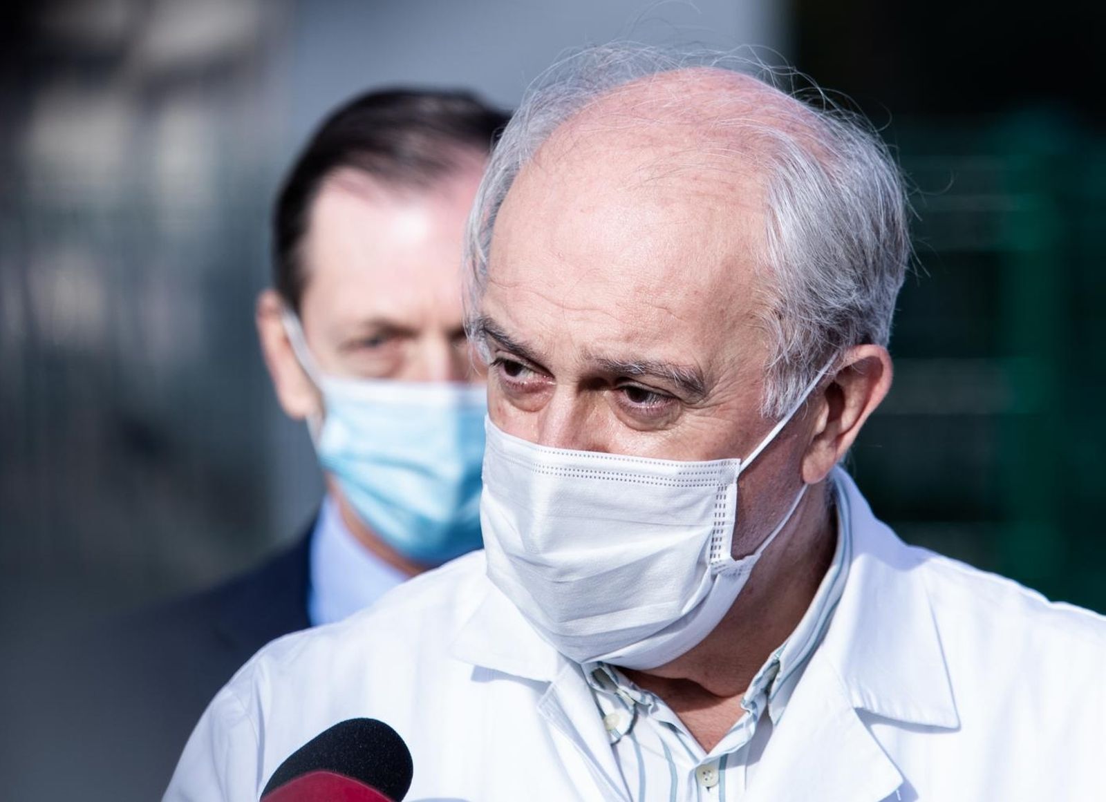 24.11.2020., Split - Splitsko-dalmatinski zupan Blazenko Boban urucio je dva uredaja za terapiju visokog protoka kisika ravnatelju KBC Split prof.dr.sc. Juliju Mestrovicu.
Julije Mestrovic, Ivo Ivic
Photo: Milan Sabic/PIXSELL
