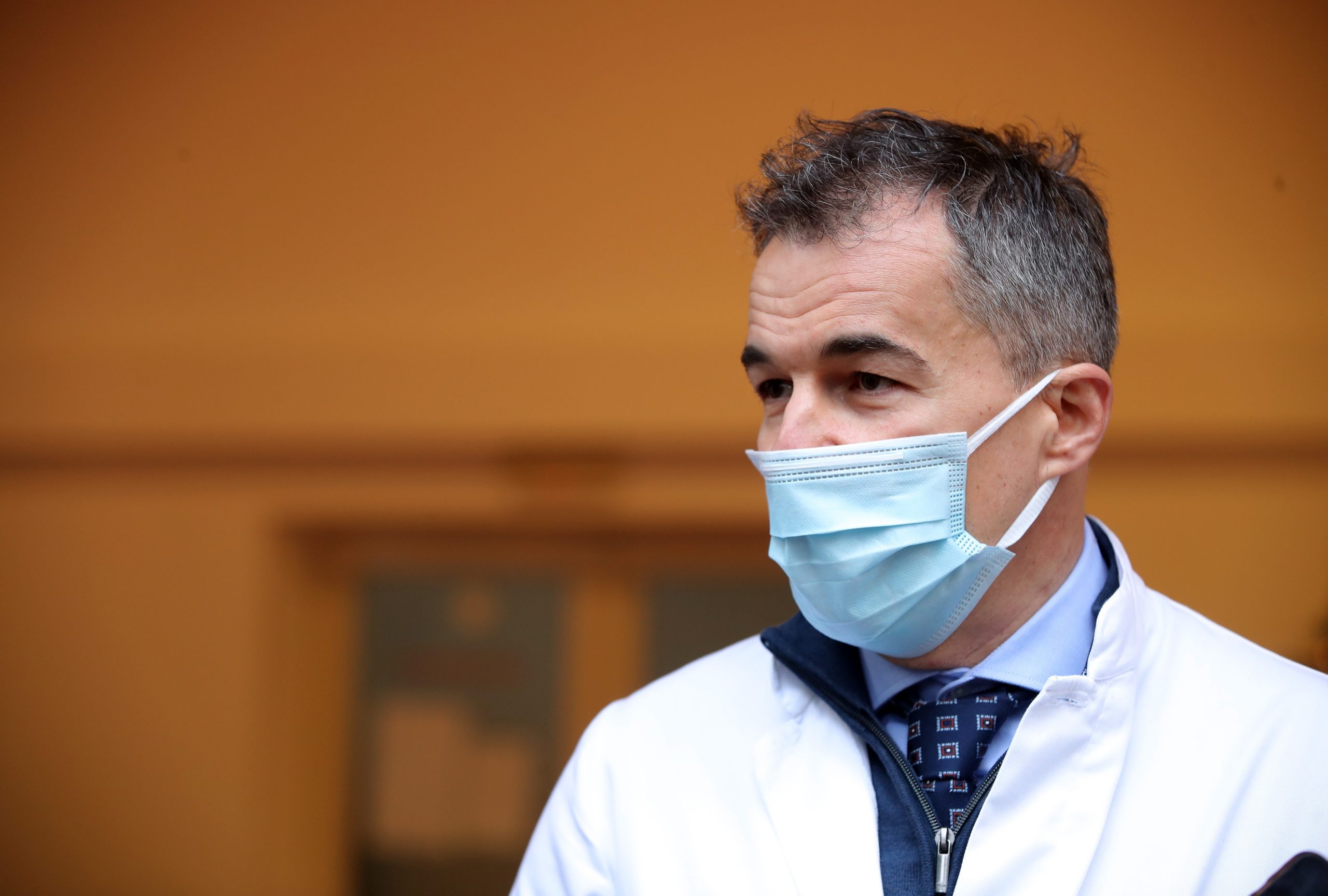 27.12.2020., Zagreb - U Domu za starije osobe Tresnjevka protiv virusa SARS-CoV-2 cijepljena je prva osoba u Hrvatskoj. Lijecnik Miroslav Hanzevacki.

Photo: Goran Stanzl/PIXSELL