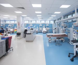 27.11.2020., Rijeka - Reportaza o zaposlenicima i popunjenosti hitnog medicinskog trakta u Kbc-u Susak tijekom pandemije Coronavirusa. 
Photo: Nel Pavletic/PIXSELL