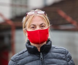 28.12.2020., Glina- Posljedice jutarnjeg potresa vidljive na kucama gradjana. Zamjenica gradonacelnika Gline Branka Baksic Mitic. 
Photo: Luka Stanzl/PIXSELL