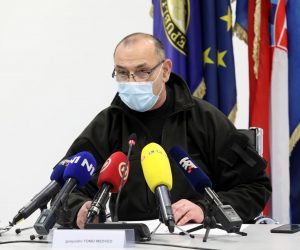 29.01.2021., Petrinja - Ministar branitelja i predsjednik Stozera civilne zastite za uklanjanje posljedica razornog potresa Tomo Medved predstavio je u vojarni "pukovnik Predeag Matanovic" sve mjere i aktivnosti koje je Vlada Republike Hrvatske poduzela u mjesec dana od potresa u Sisacko-moslavackoj zupaniji. Photo: Edina Zuko/PIXSELL