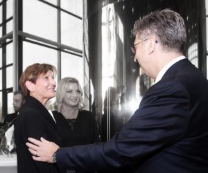 29.10.2018., Zagreb - U predvorju Nacionalne i sveucilisne knjiznice predstavljena je knjiga "Agrokor: Slom ortackog kapitalizma" autorice Martine Dalic. Andrej Plenkovic 
Photo: Luka Stanzl/PIXSELL
