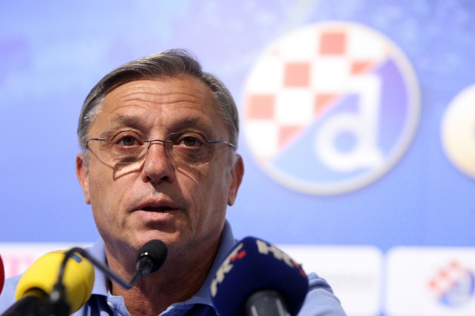 Zagreb, 1.3.2021.- U Zagrebu je u ponedjeljak u 65. godini nakon dugotrajne borbe s boleæu preminuo Zlatko Cico Kranjèar, bivi nogometa Dinama i izbornik hrvatske nogometne reprezentacije. Na slici Zlatko Kranjèar tijekom konferencije za medije Dinama u  Zagrebu, 9.8.2016. godine. 
foto HINA/ Daniel KASAP/ ua