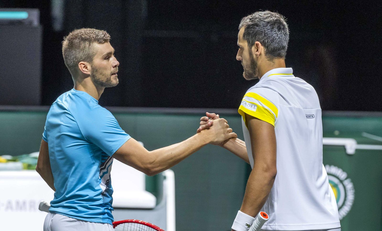epa09056780 Nicola Mektic (L) and Mate Pavic (R) of Croatia celebrate after winning their doubles semi final match against Jeremy Chardy and Fabrice Martin of France at the ABN AMRO World Tennis Tournament in Rotterdam, Netherlands, 06 March 2021.  EPA/Koen Suyk